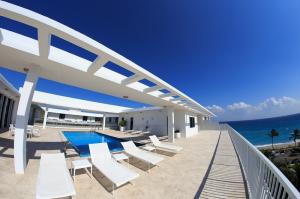 FOUR HUNDRED SO OCEAN BLV - Residential