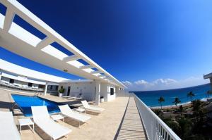 FOUR HUNDRED SO OCEAN BLV - Residential