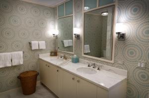 FOUR HUNDRED SO OCEAN BLV - Residential