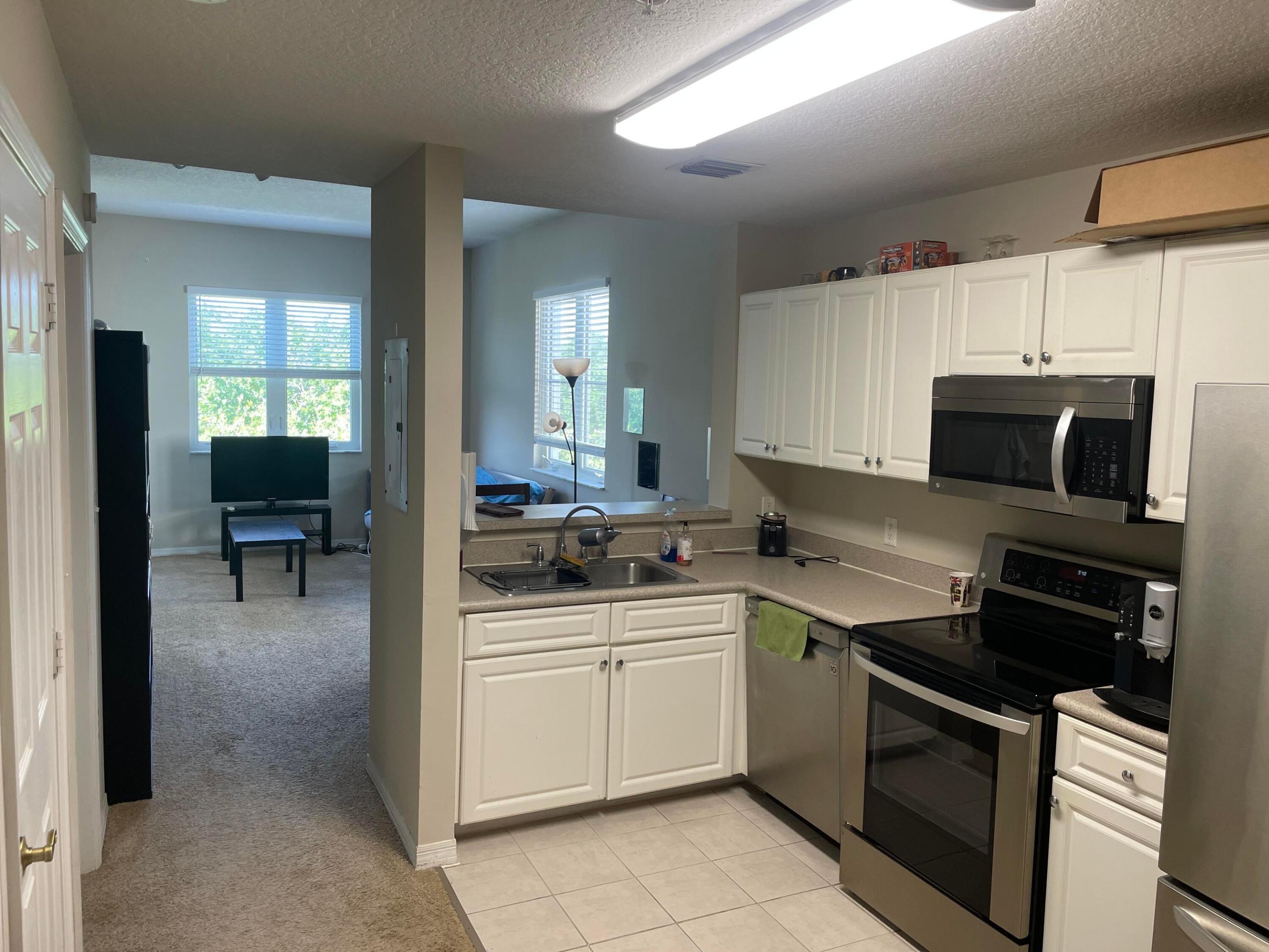 VILLAGE AT ABACOA CONDO - Residential Lease