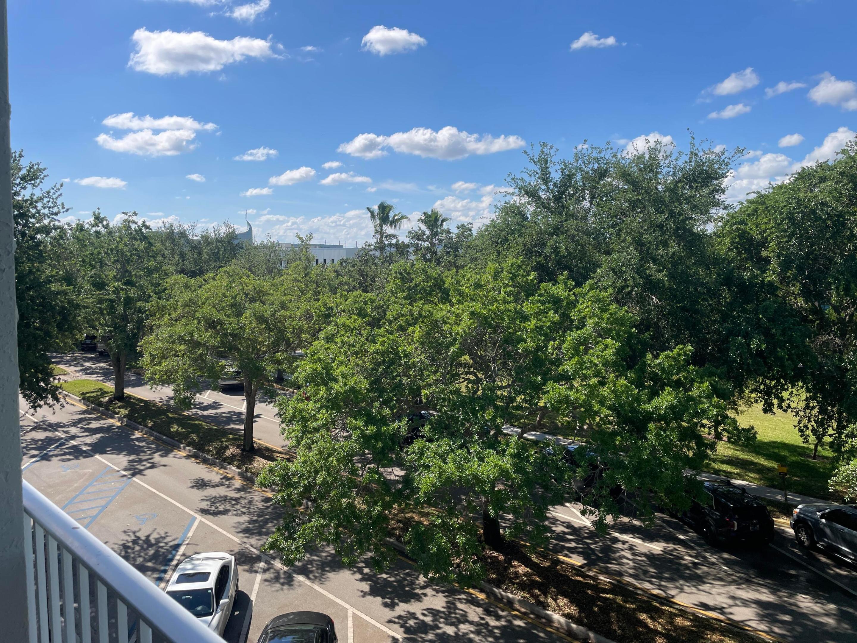 VILLAGE AT ABACOA CONDO - Residential Lease