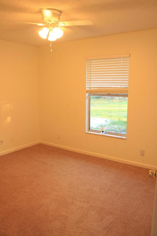 ACREAGE - Residential Lease