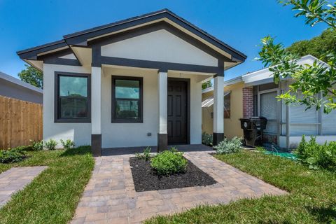 3763 Saginaw Avenue West Palm Beach FL 33409