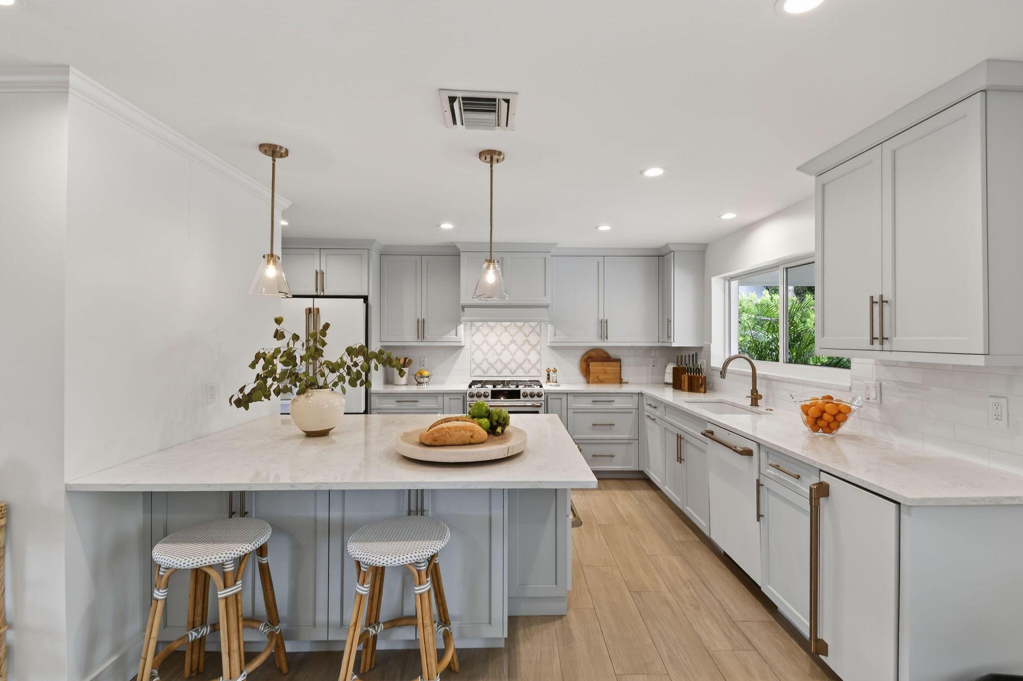 YACHT CLUB - Residential