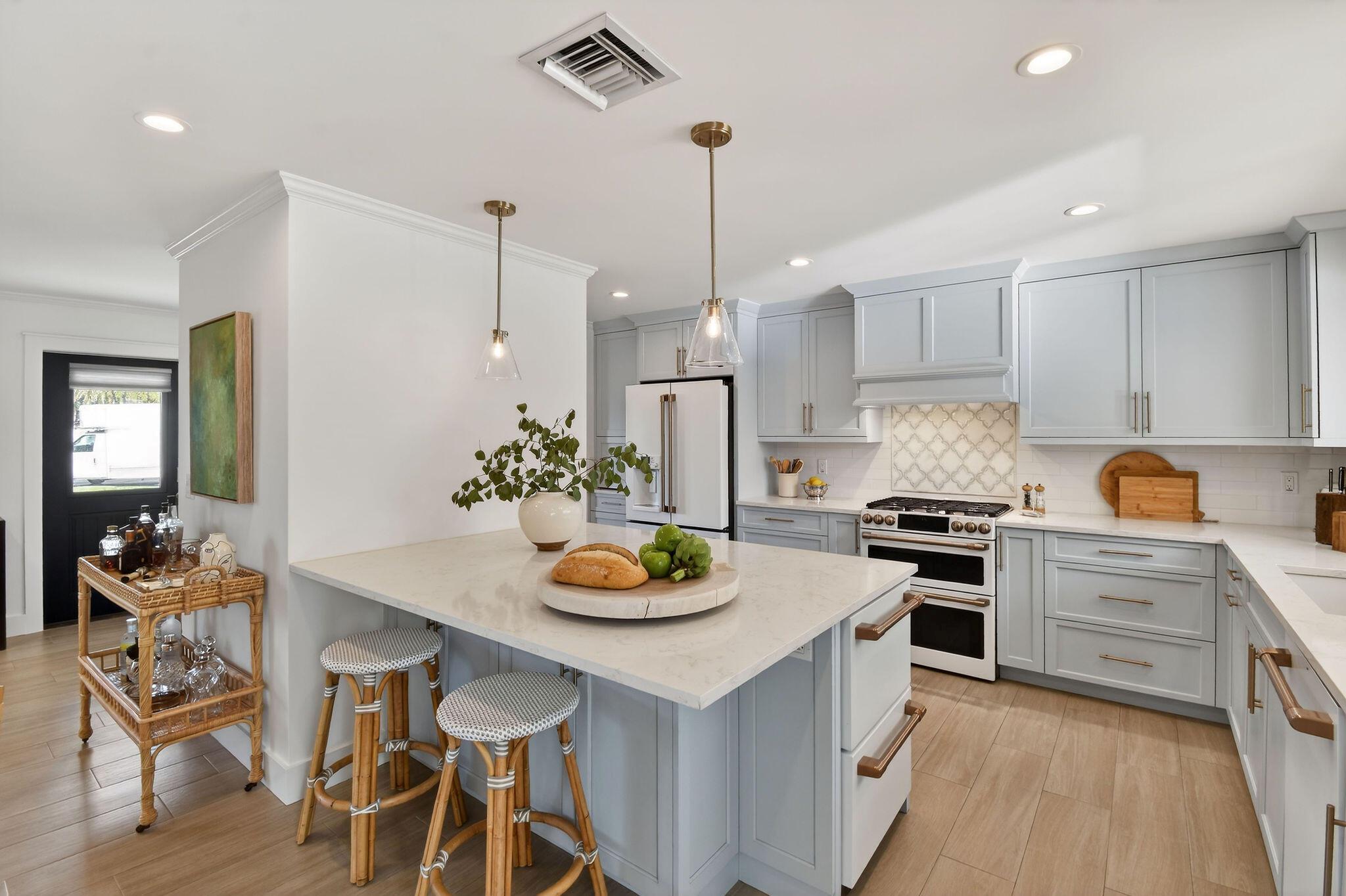 YACHT CLUB - Residential