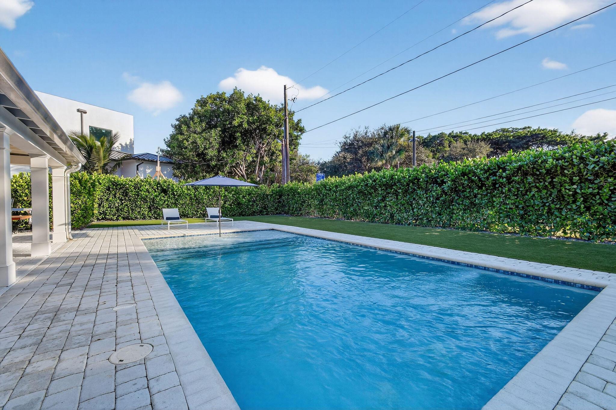 YACHT CLUB - Residential