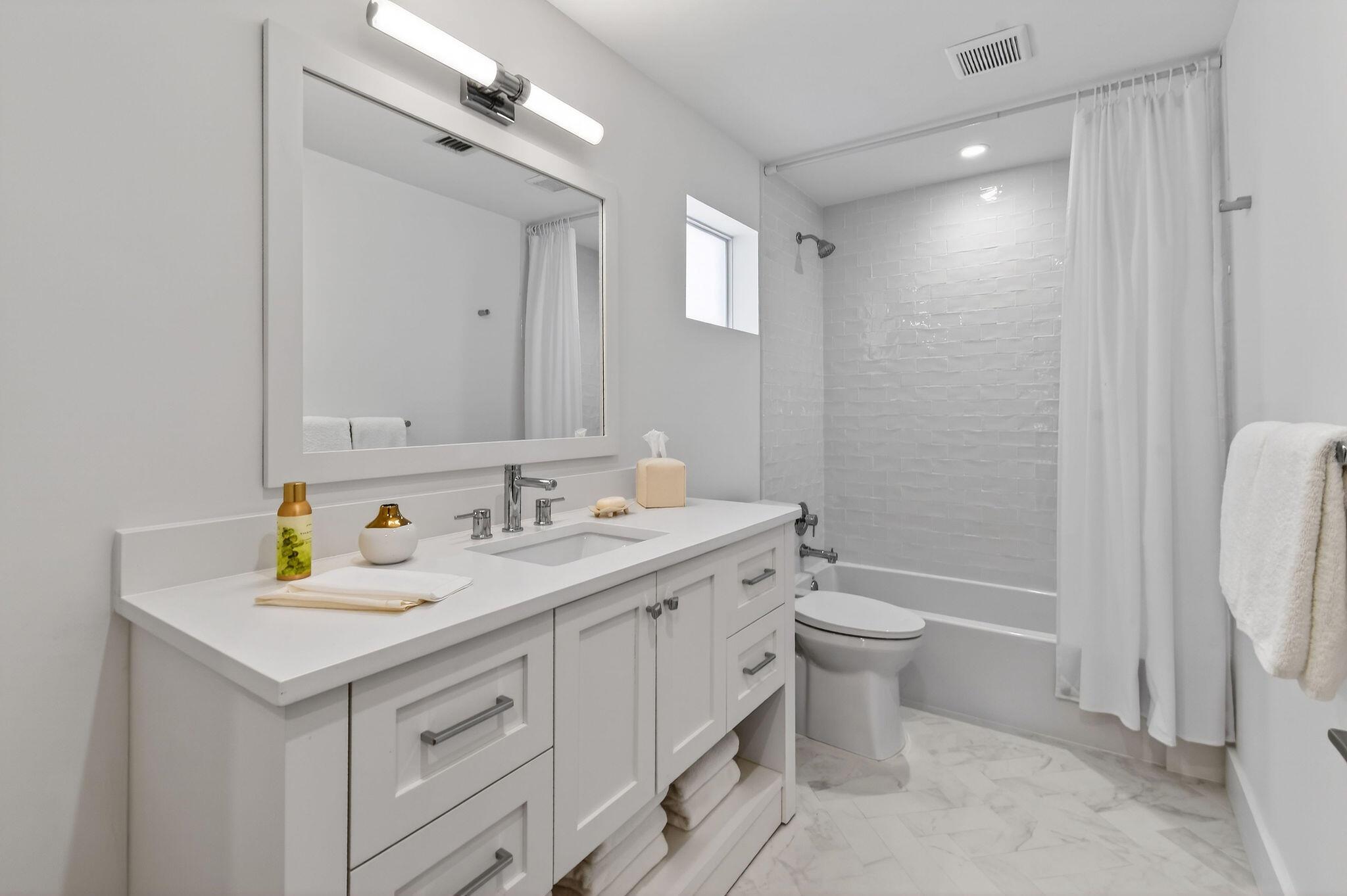 YACHT CLUB - Residential