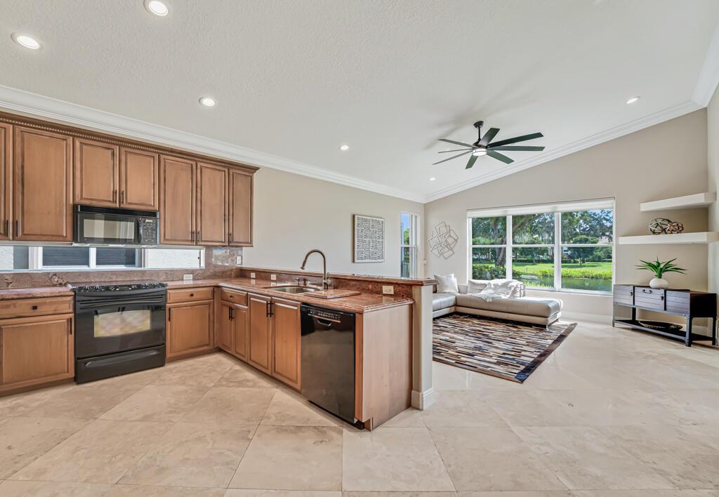 VALENCIA SHORES - Residential