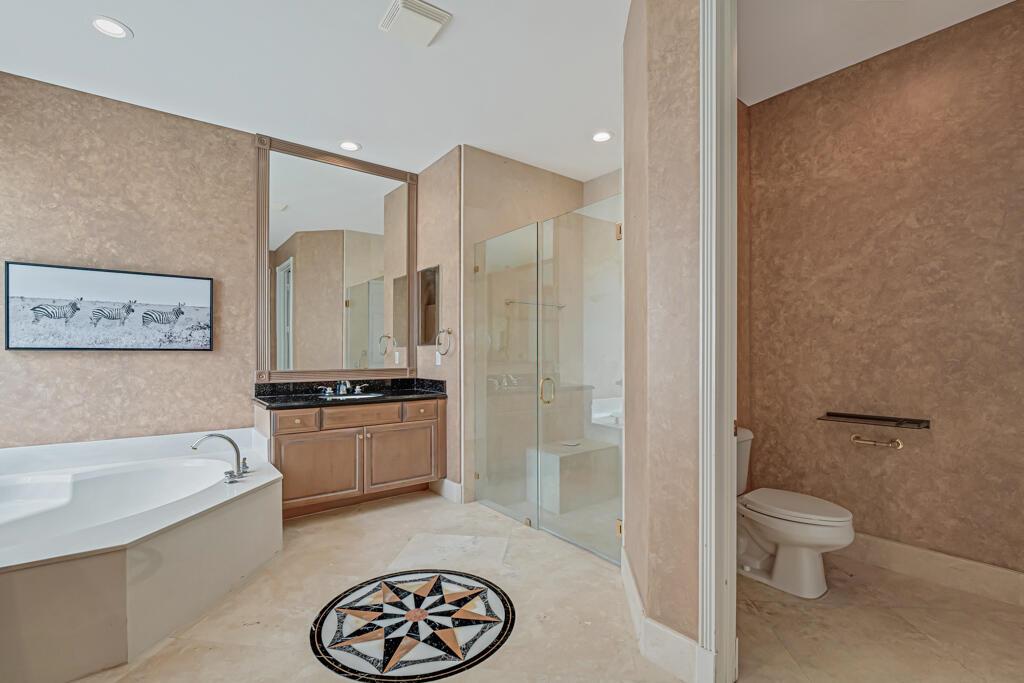 VALENCIA SHORES - Residential