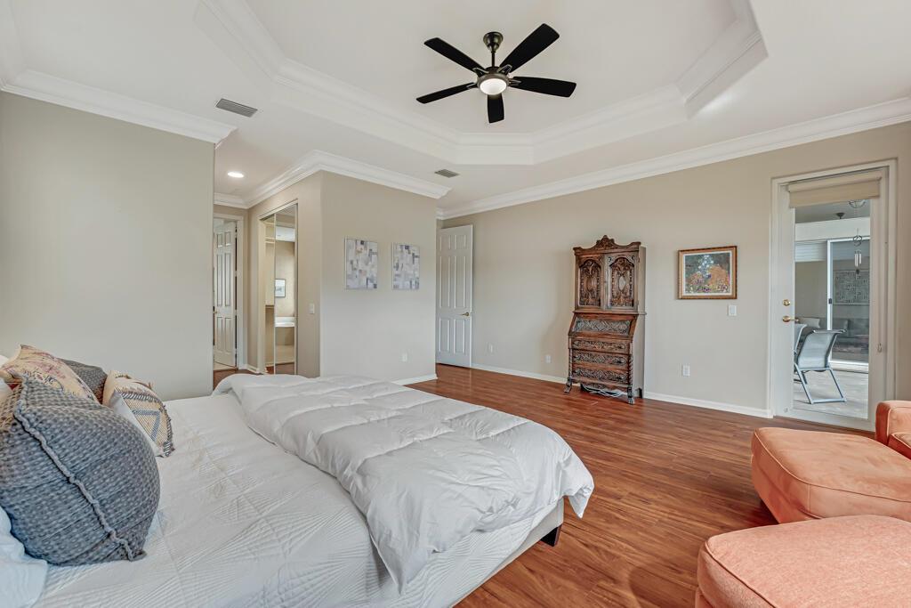 VALENCIA SHORES - Residential