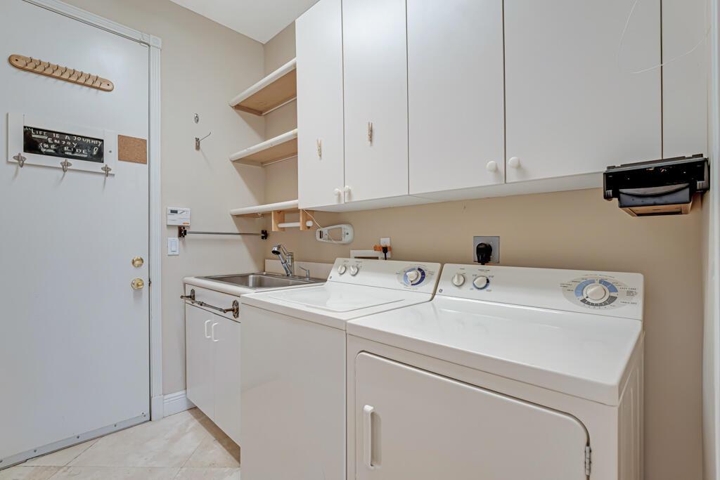 VALENCIA SHORES - Residential