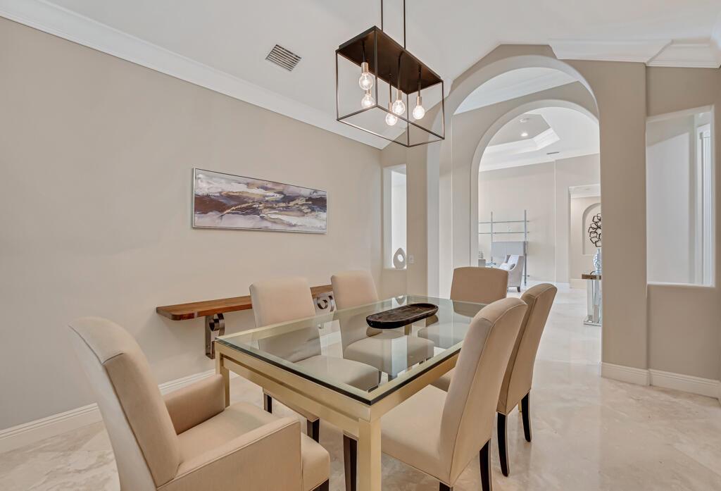 VALENCIA SHORES - Residential