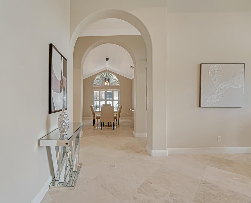VALENCIA SHORES - Residential