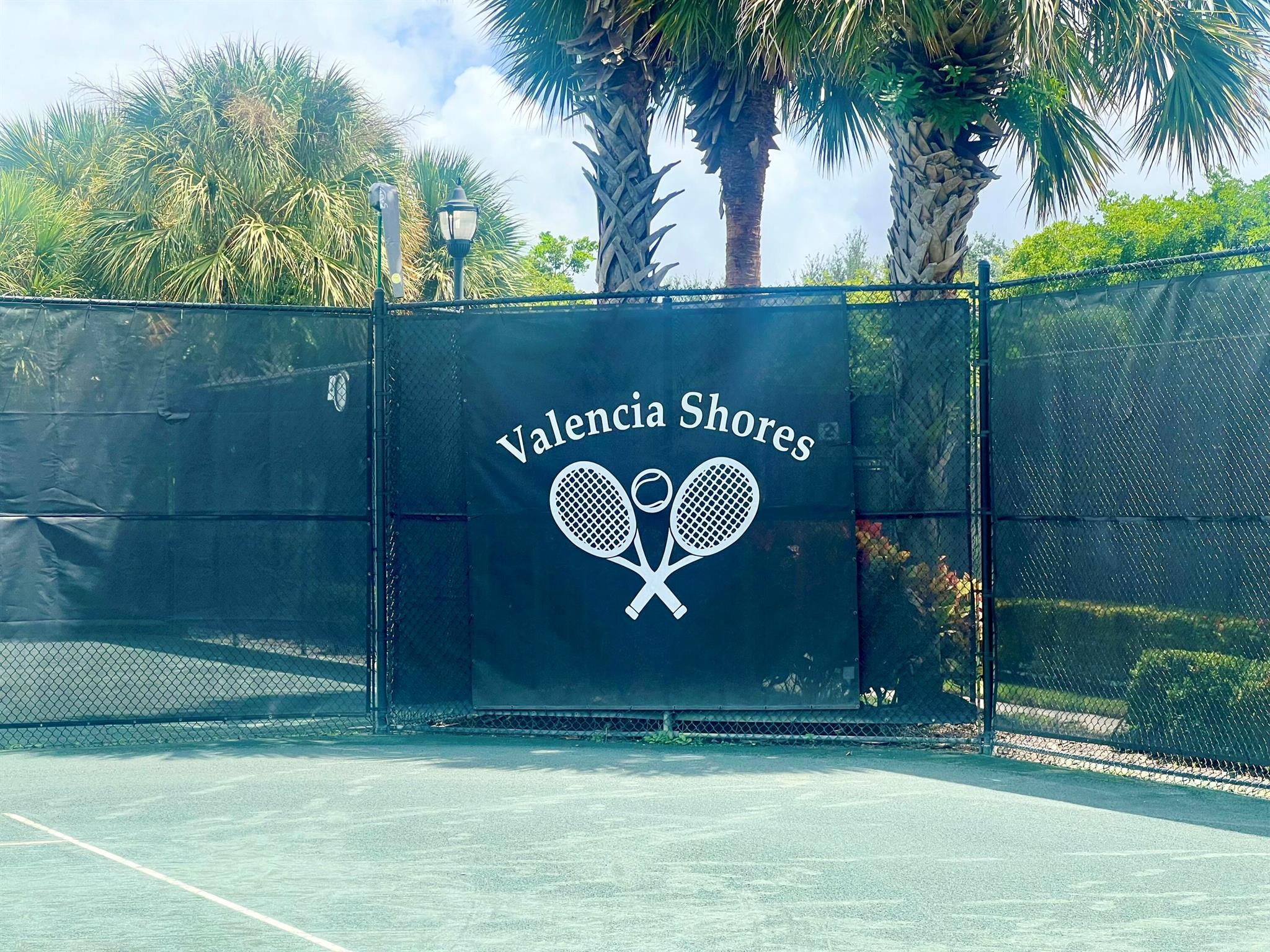 VALENCIA SHORES - Residential