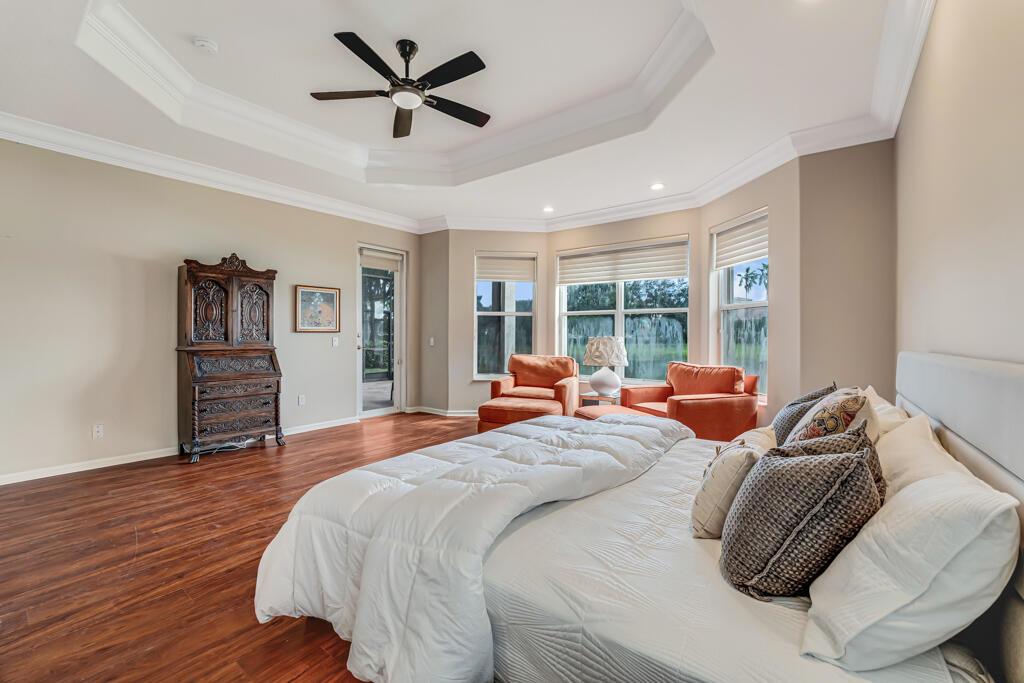 VALENCIA SHORES - Residential