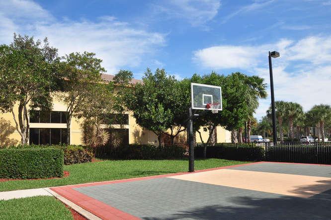 VALENCIA SHORES - Residential