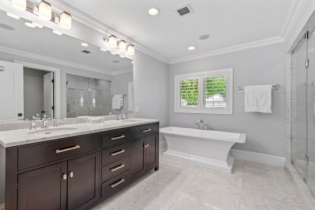 ROYAL PALM YACHT & COUNTR - Residential