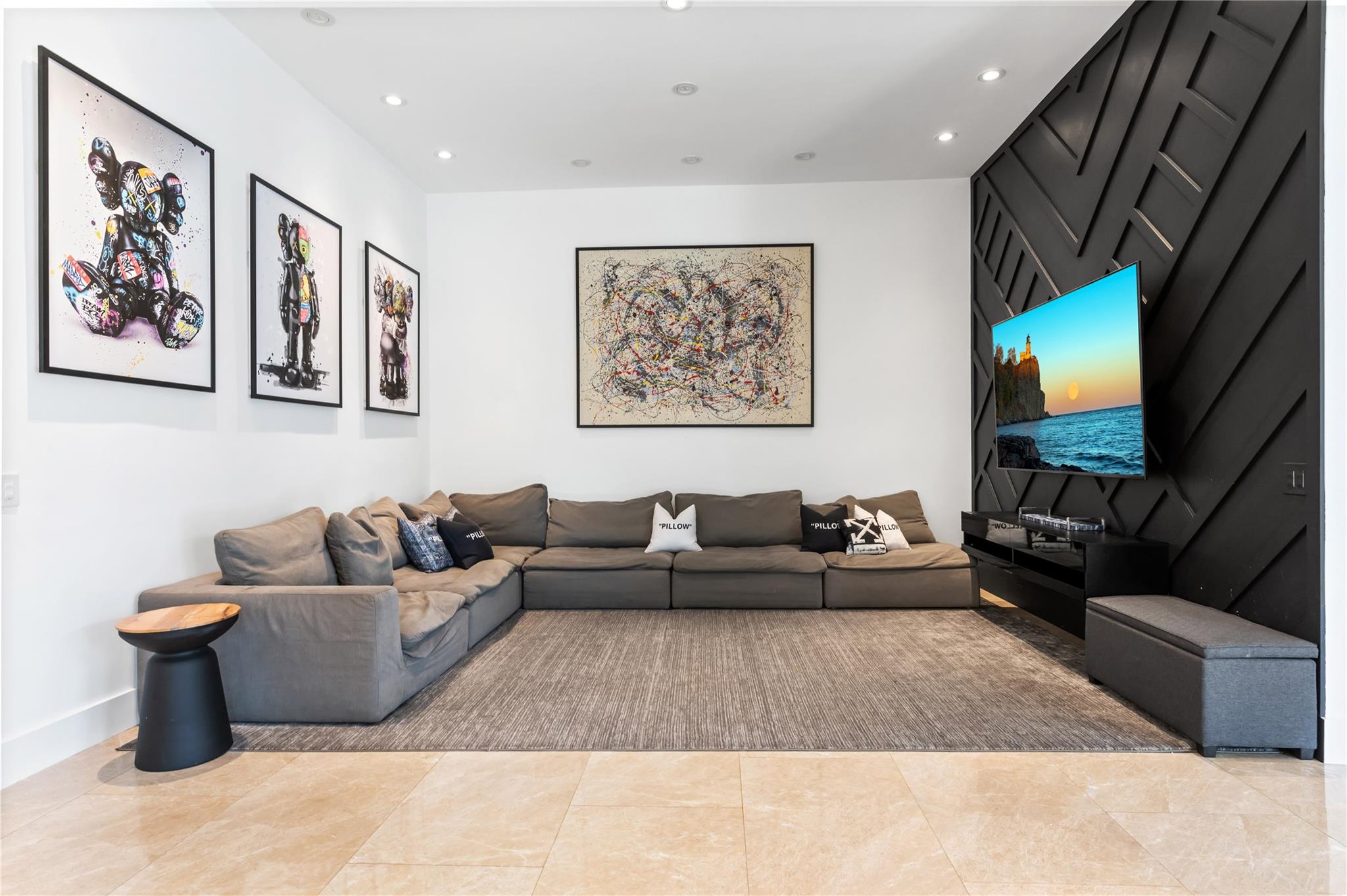 SIGNATURE ESTATES - Residential