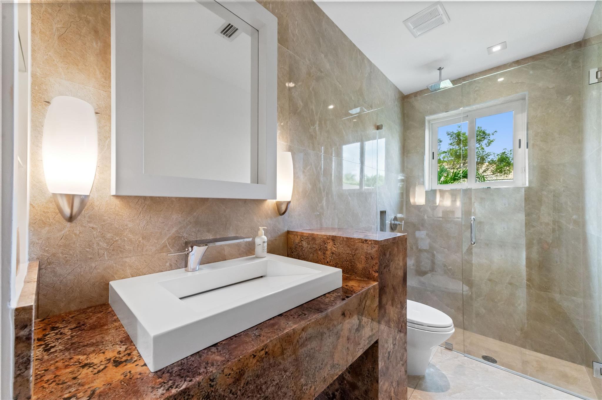 SIGNATURE ESTATES - Residential