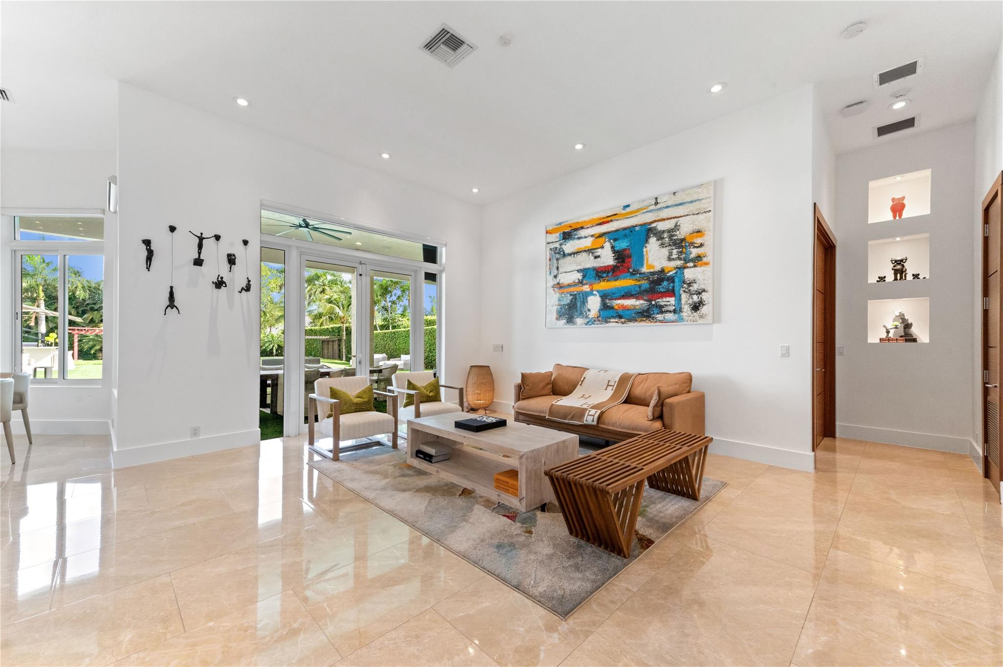 SIGNATURE ESTATES - Residential