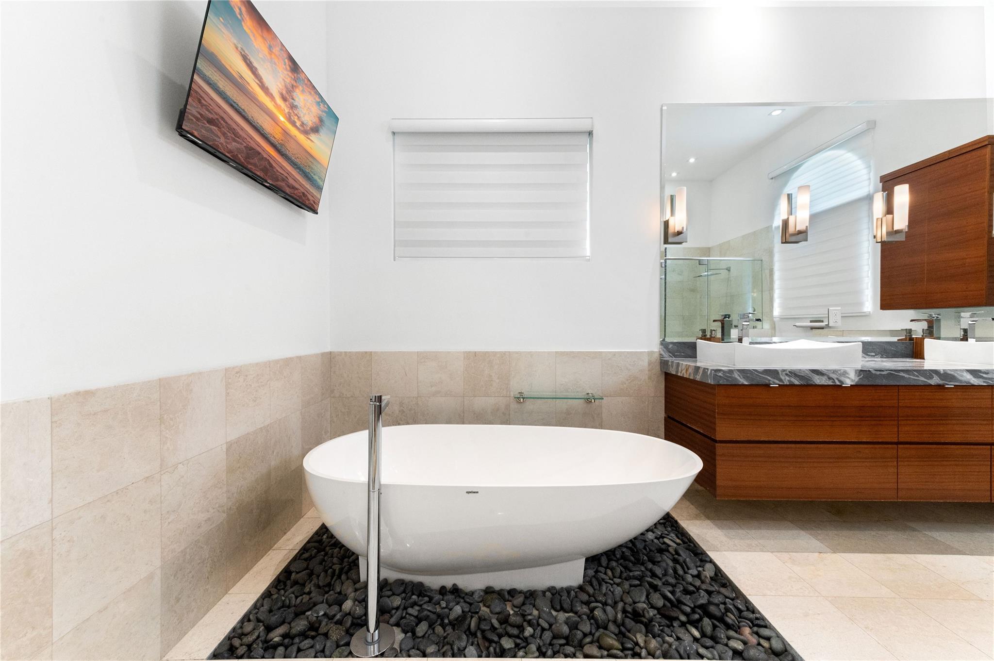 SIGNATURE ESTATES - Residential