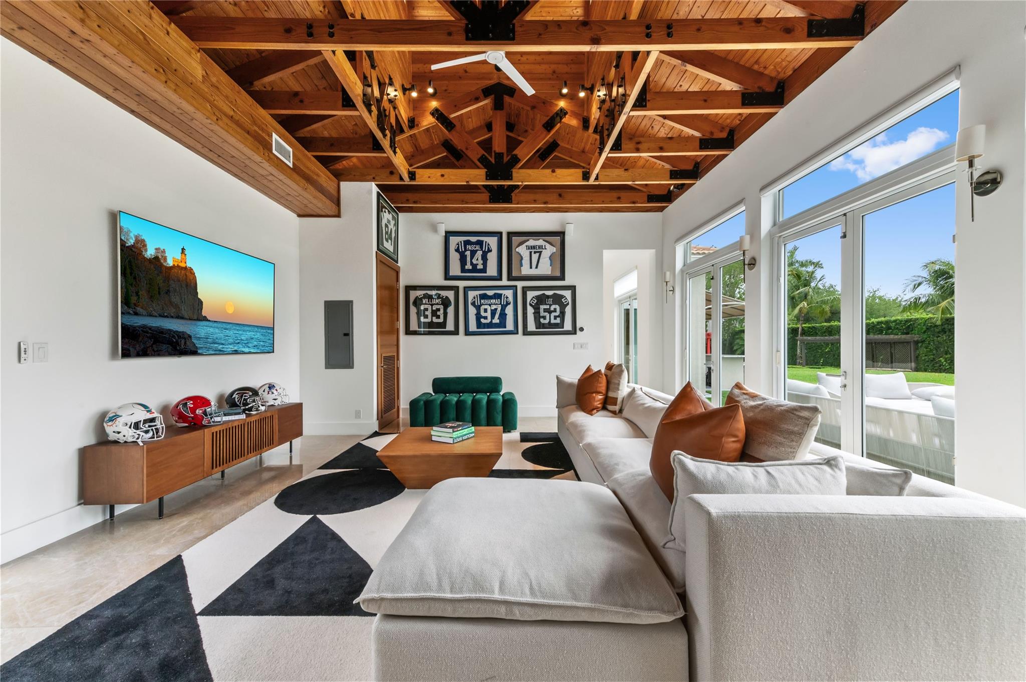 SIGNATURE ESTATES - Residential