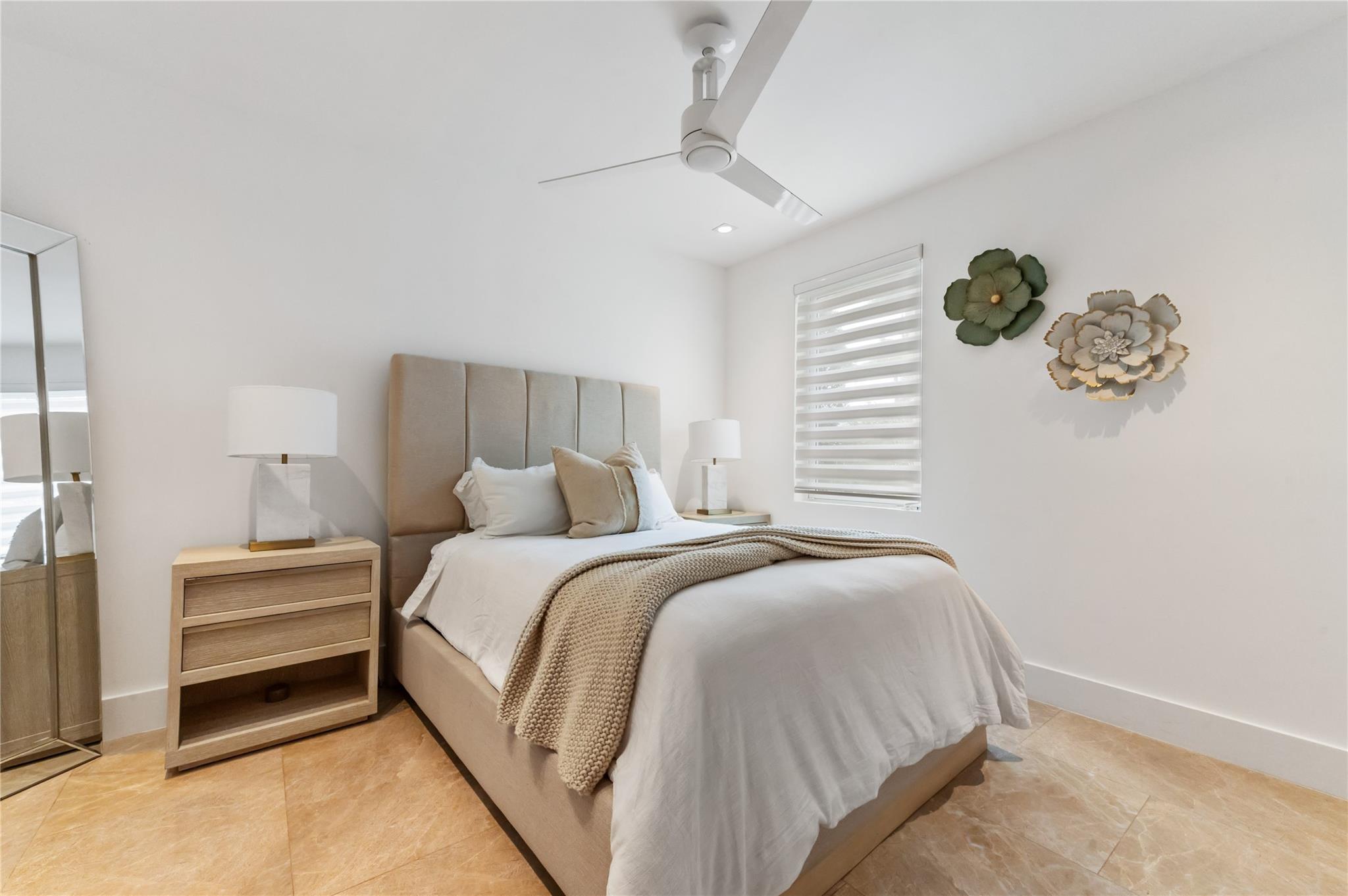 SIGNATURE ESTATES - Residential