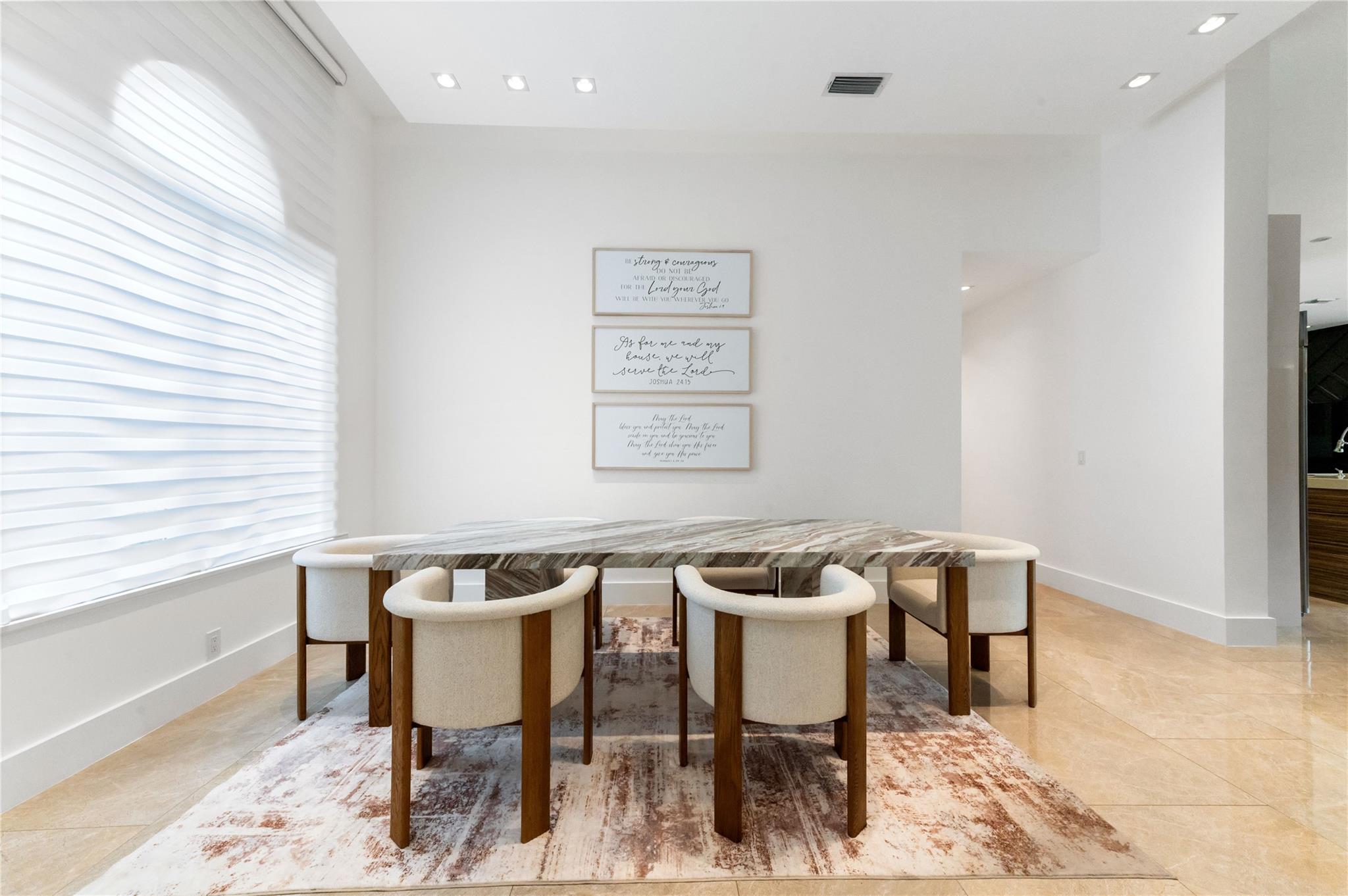 SIGNATURE ESTATES - Residential