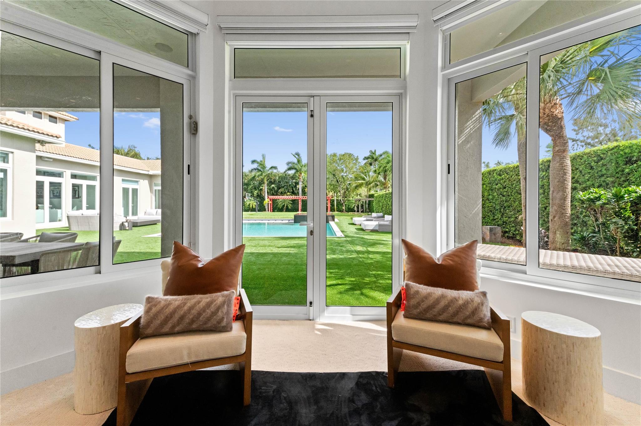 SIGNATURE ESTATES - Residential