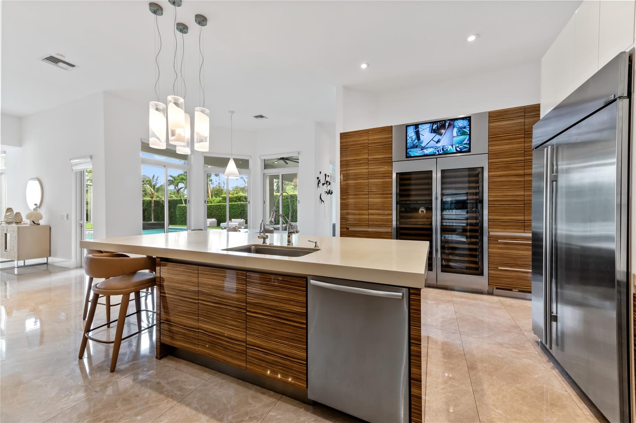 SIGNATURE ESTATES - Residential