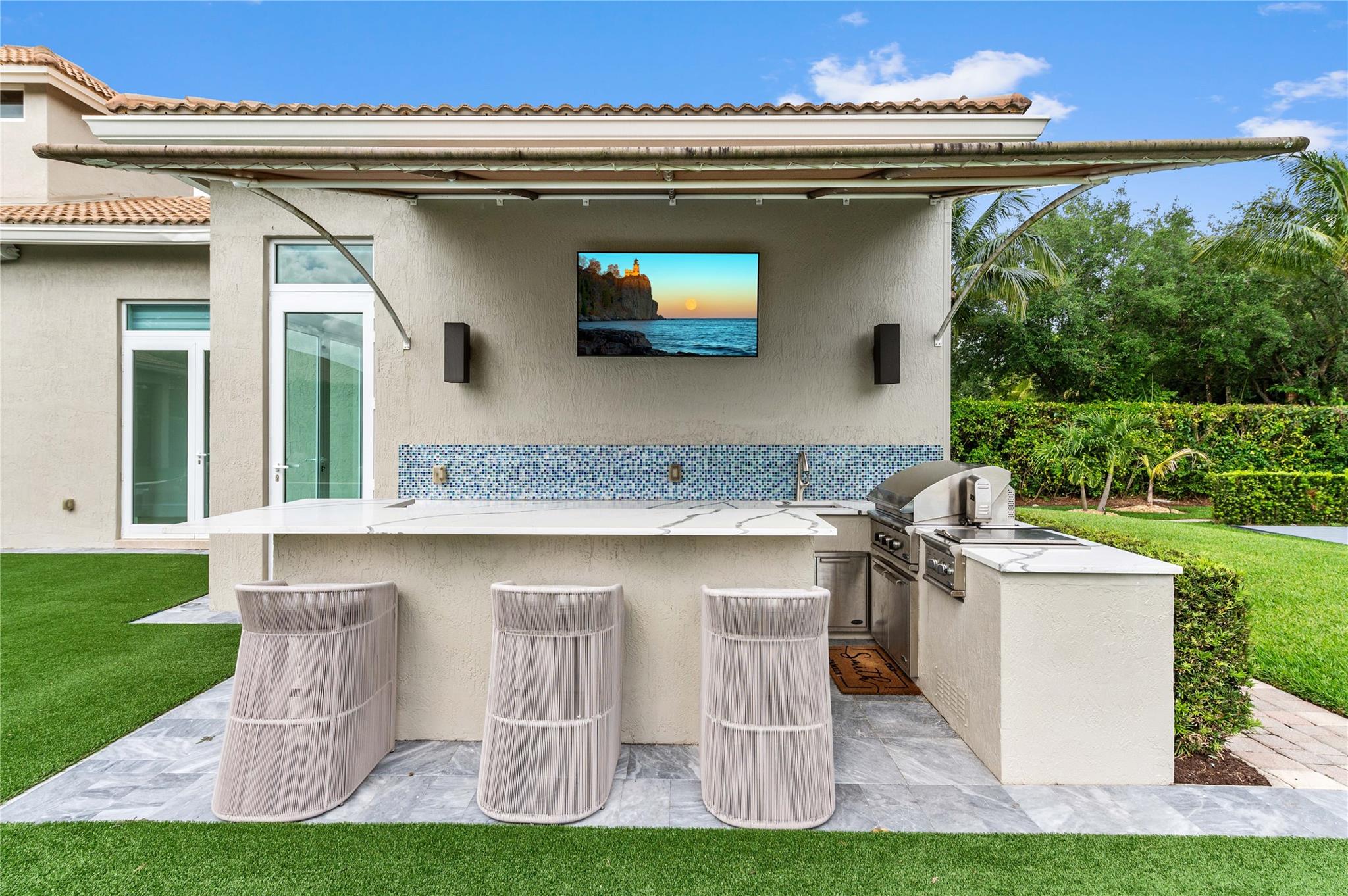 SIGNATURE ESTATES - Residential