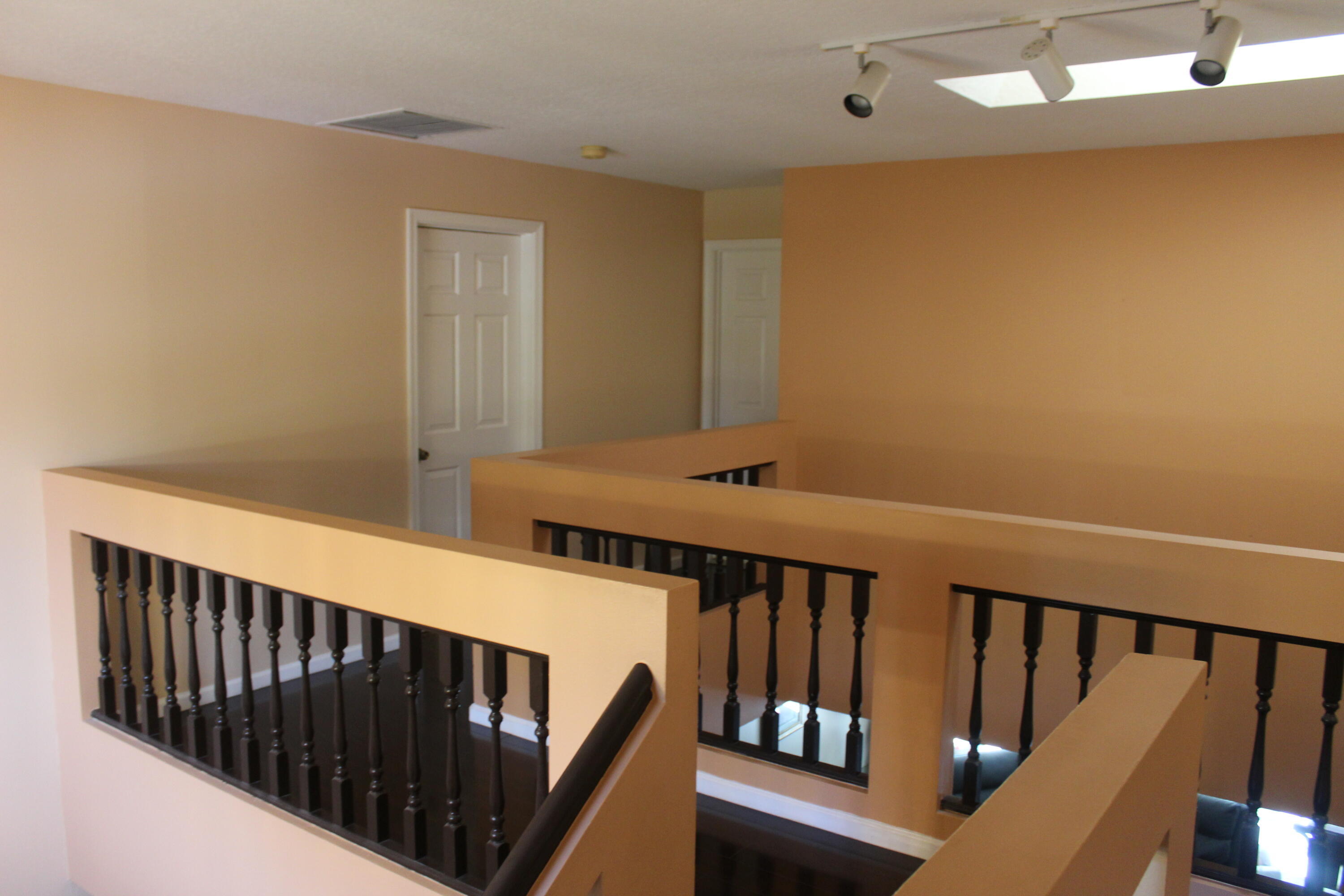 SUGAR POND MANOR OF WELLINGTON - Residential Lease