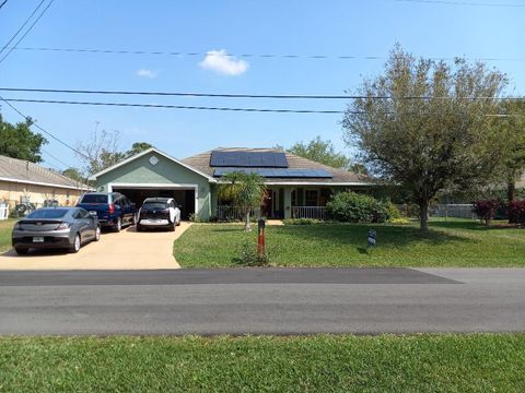 Single Family Residence in Port St Lucie FL 1719 Leafy Road Rd 32.jpg