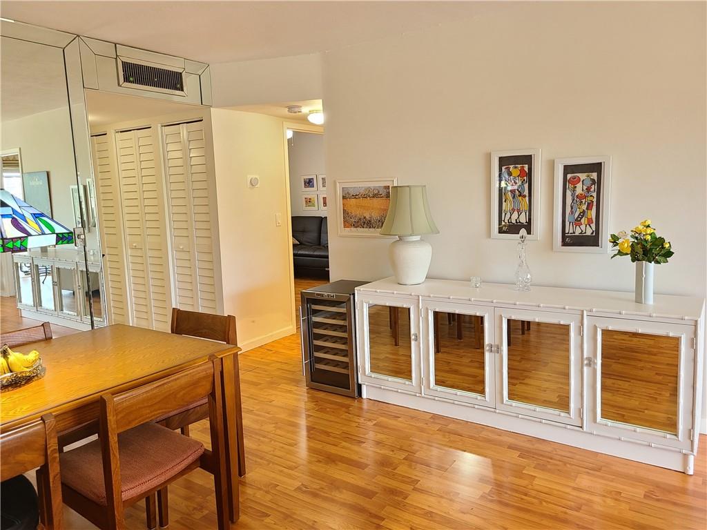 SOMERSET H - Residential