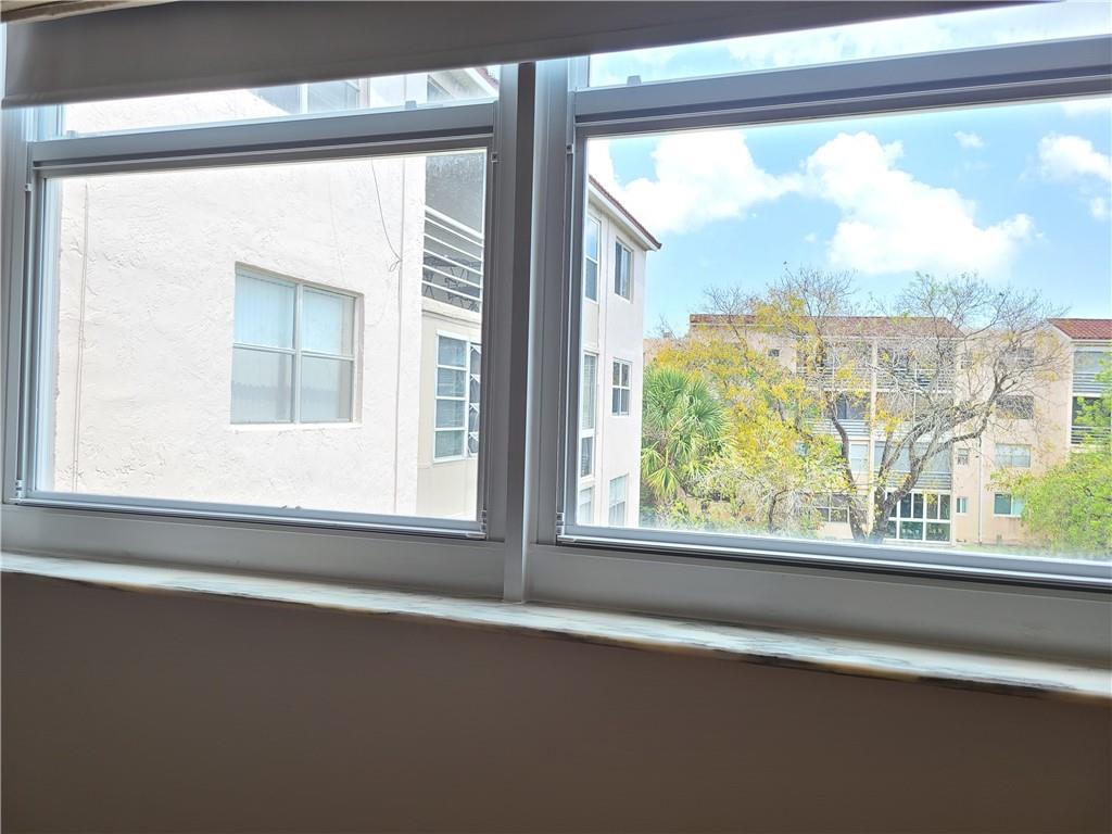 SOMERSET H - Residential