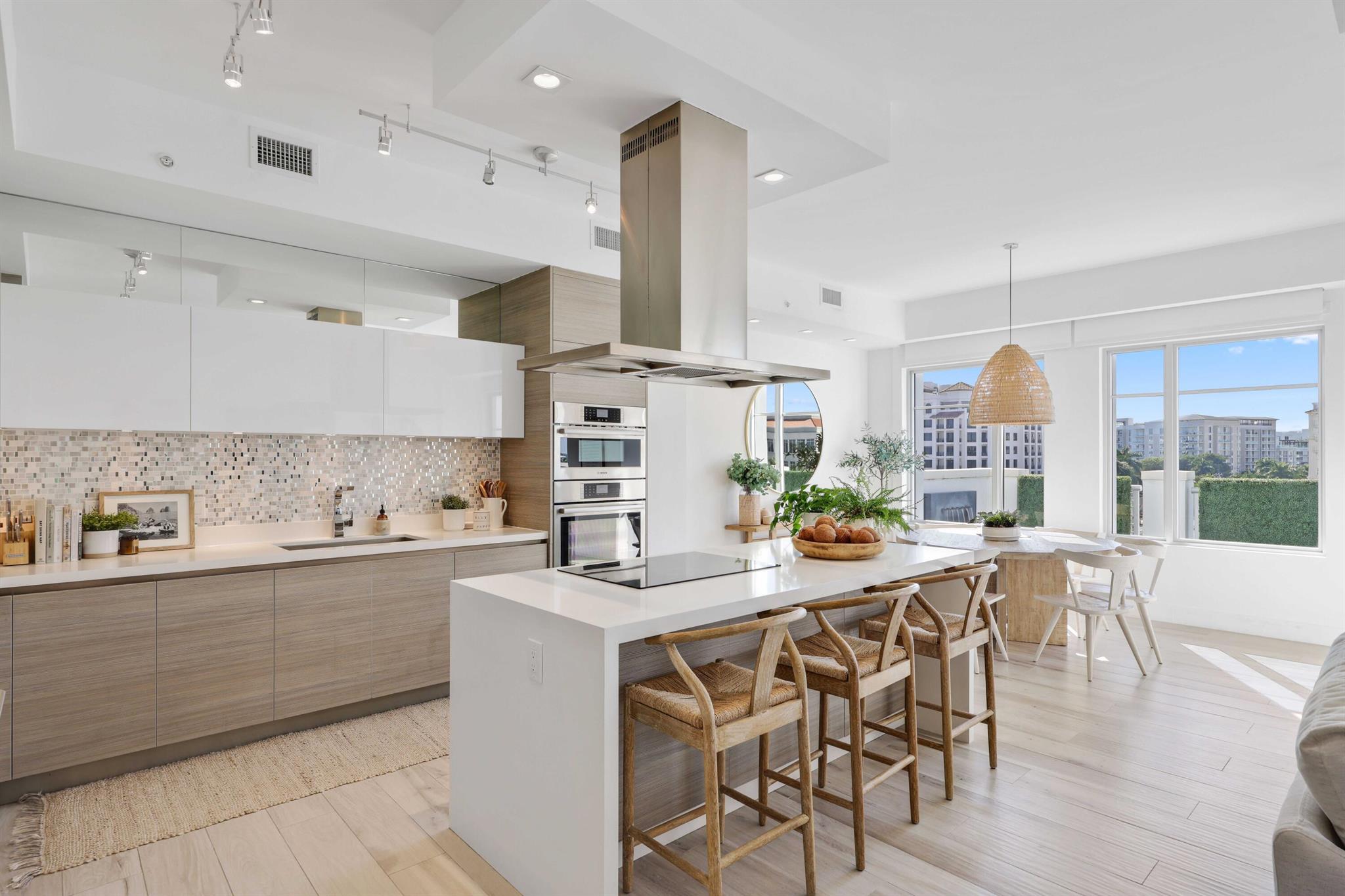 TOWER 155 CONDO - Residential