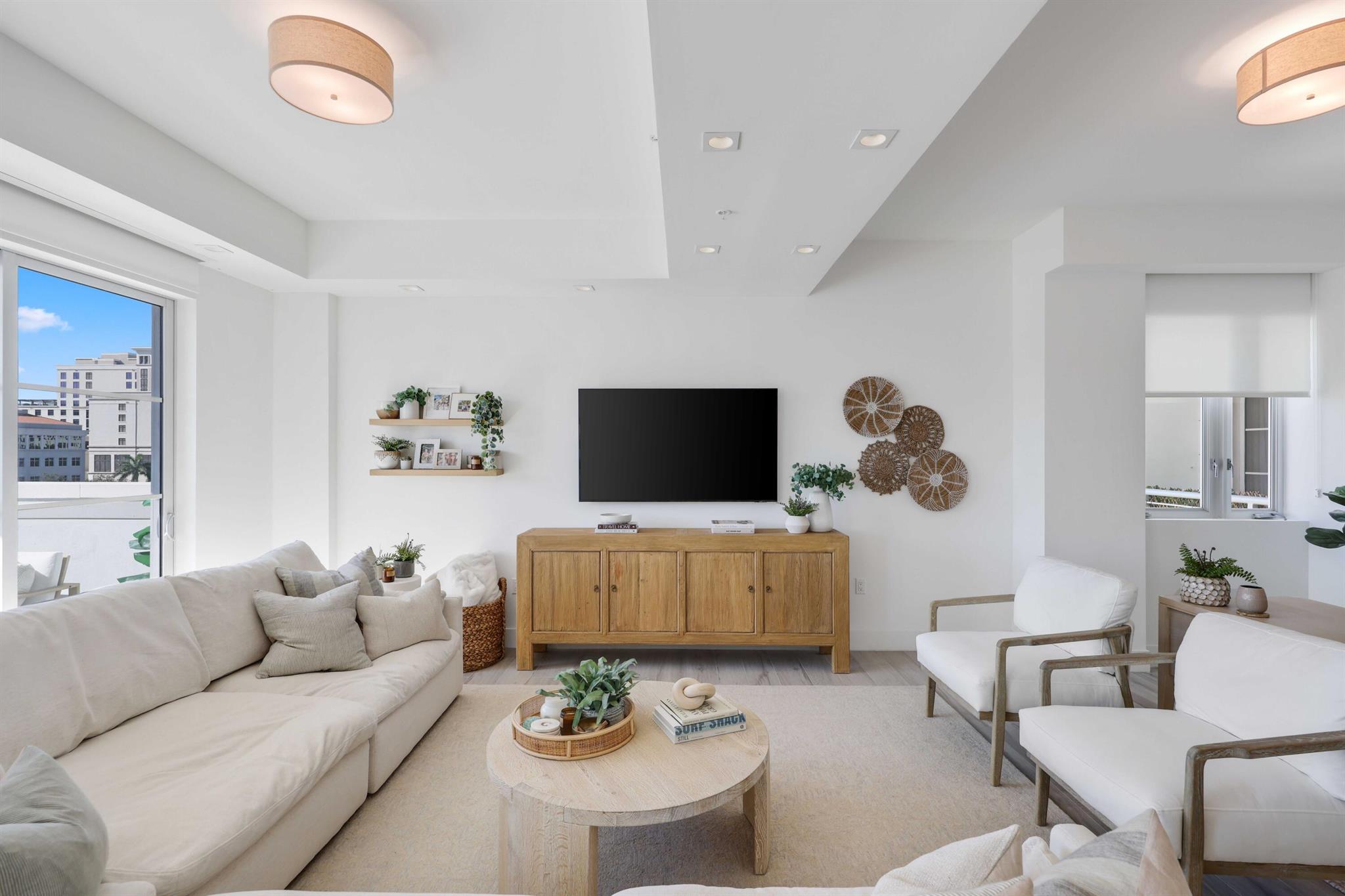 TOWER 155 CONDO - Residential