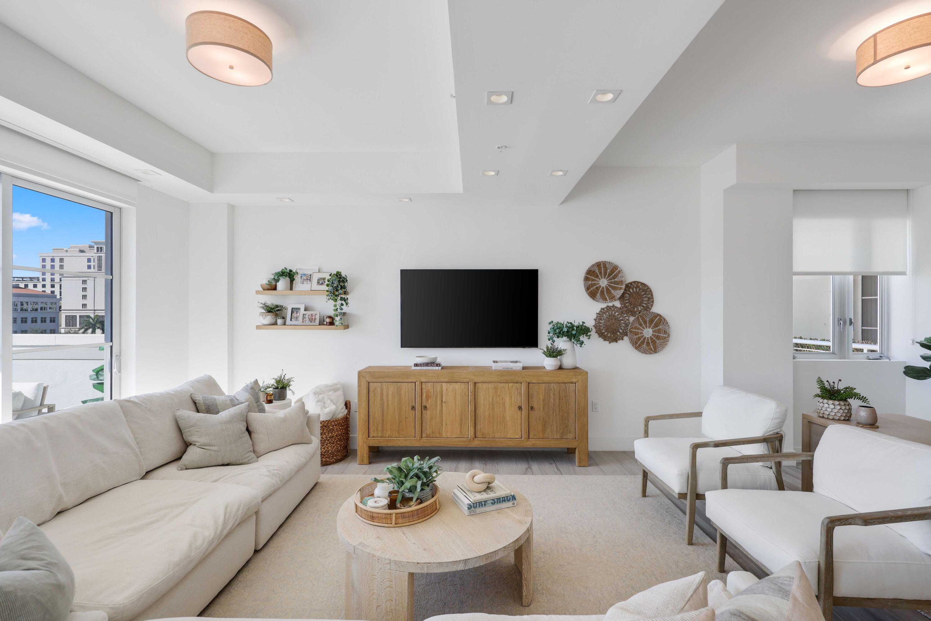 TOWER 155 CONDO - Residential