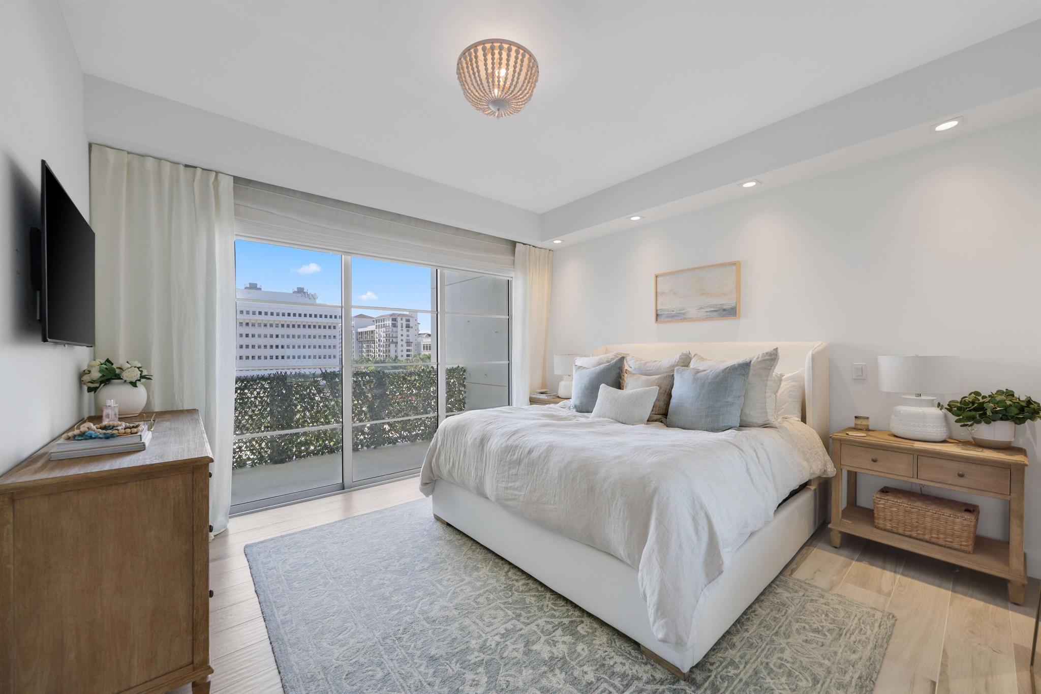 TOWER 155 CONDO - Residential