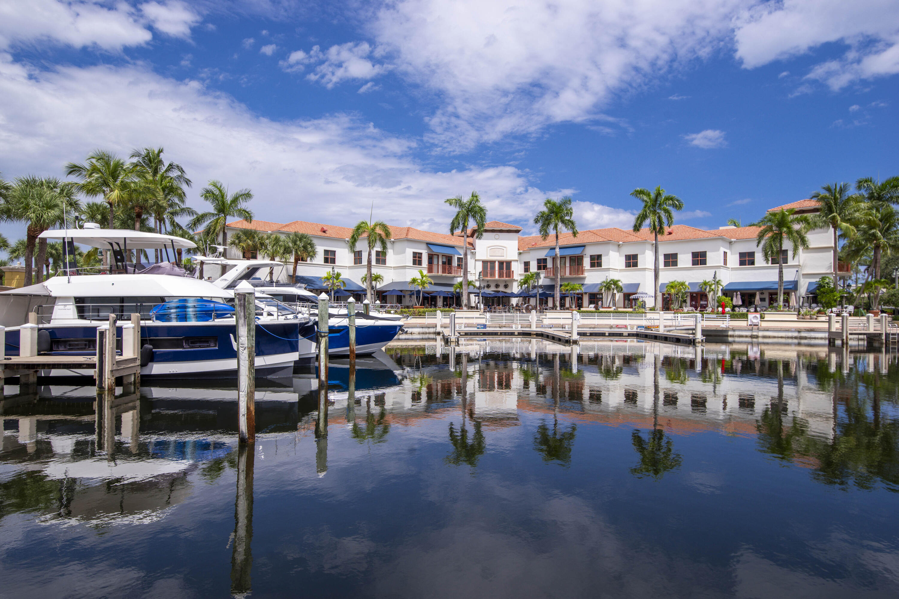 Jupiter Yacht Club - Land