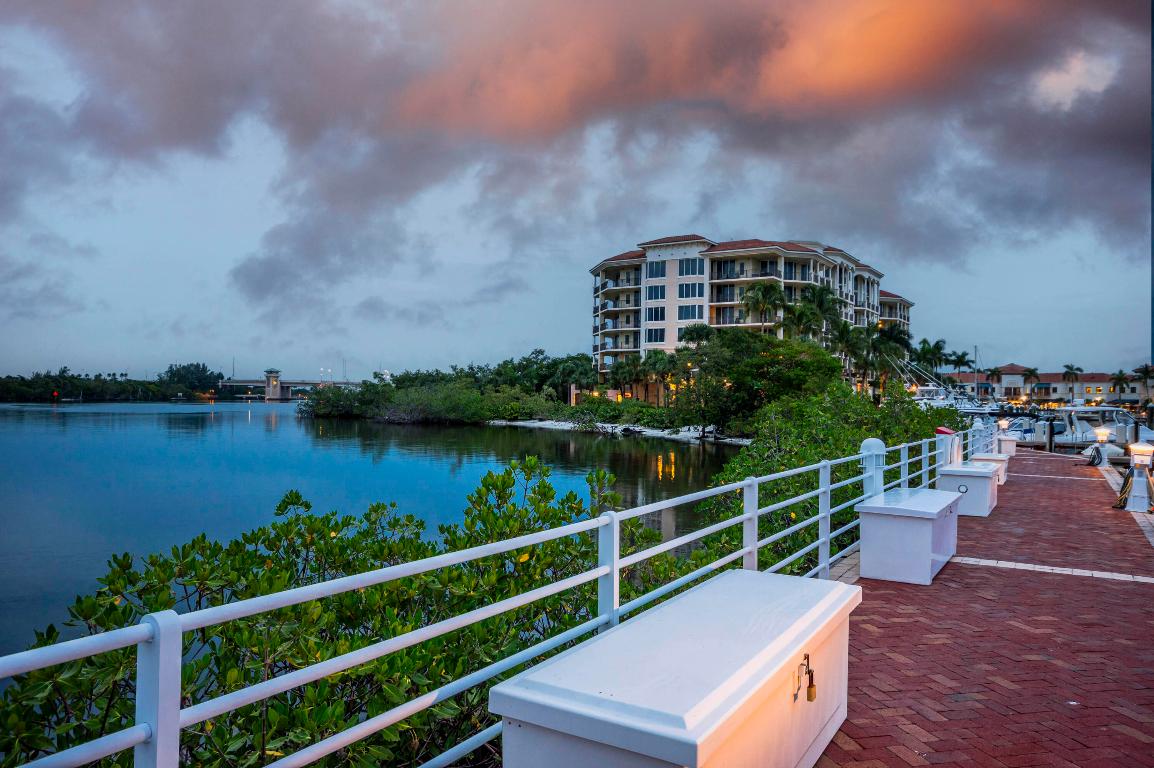 Jupiter Yacht Club - Land