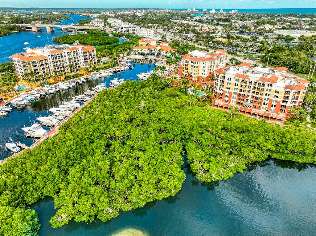 Jupiter Yacht Club - Land