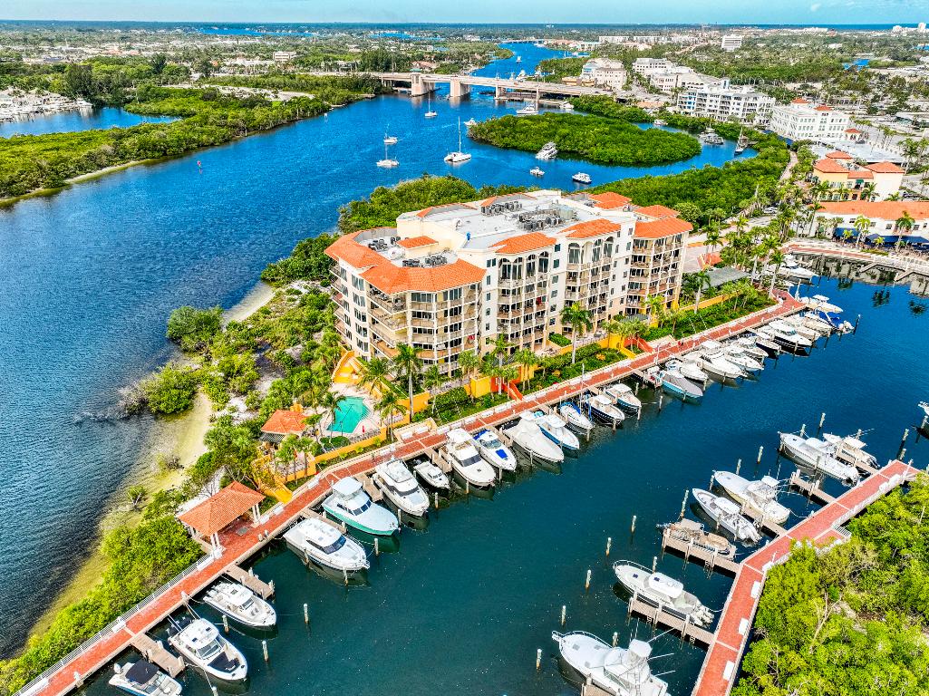 Jupiter Yacht Club - Land