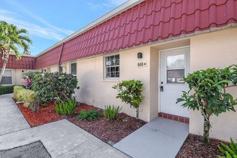 A home in Lake Worth