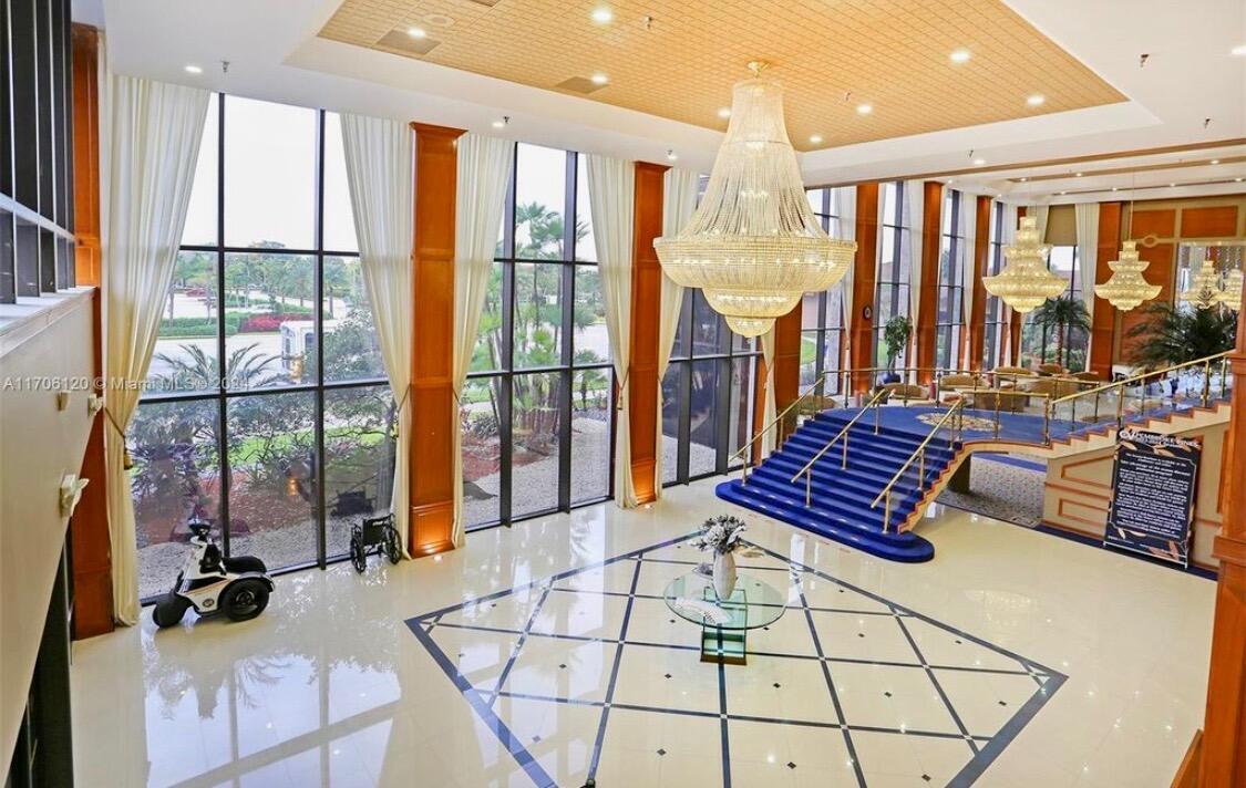 IVANHOE EAST AT CENTURY VILLAGE - Residential