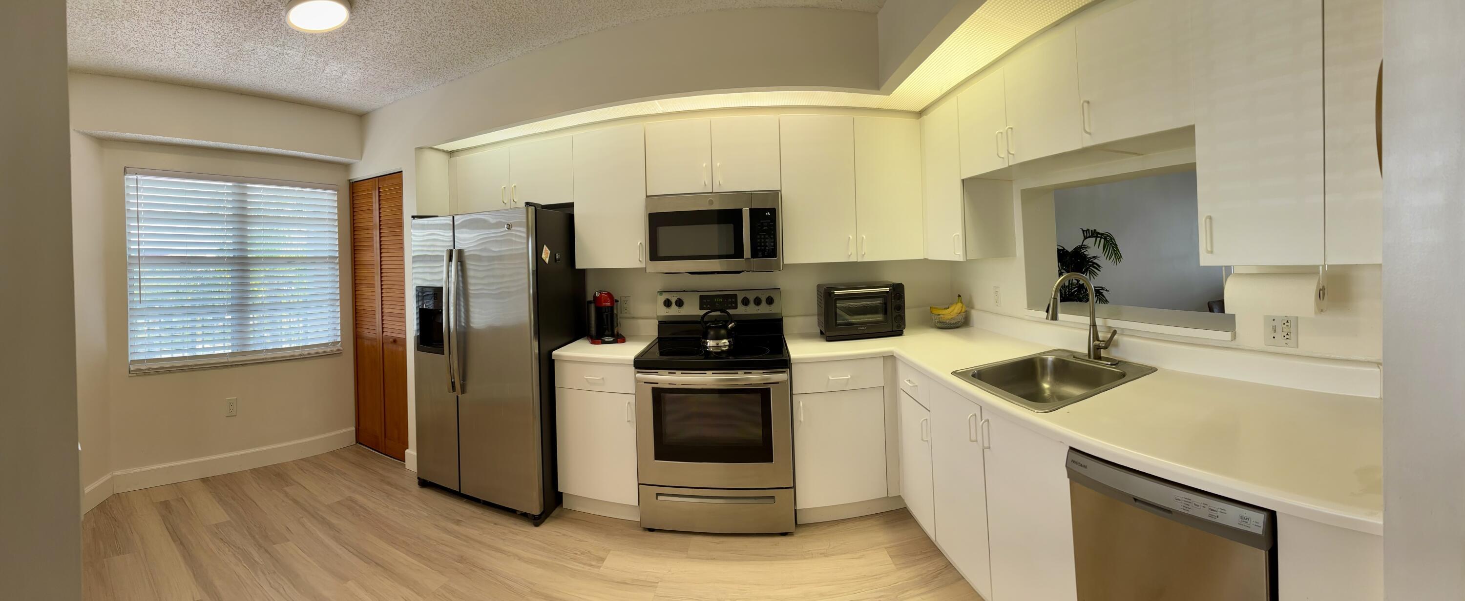 IVANHOE EAST AT CENTURY VILLAGE - Residential