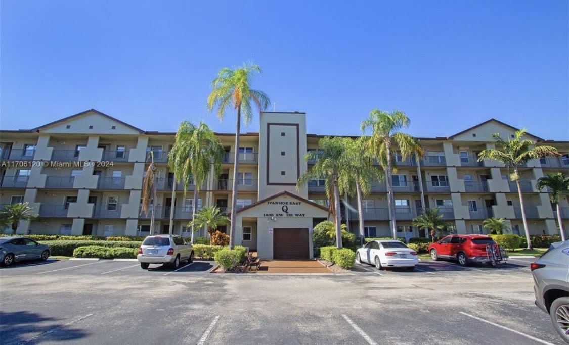 1400 SW 131st Way 408q