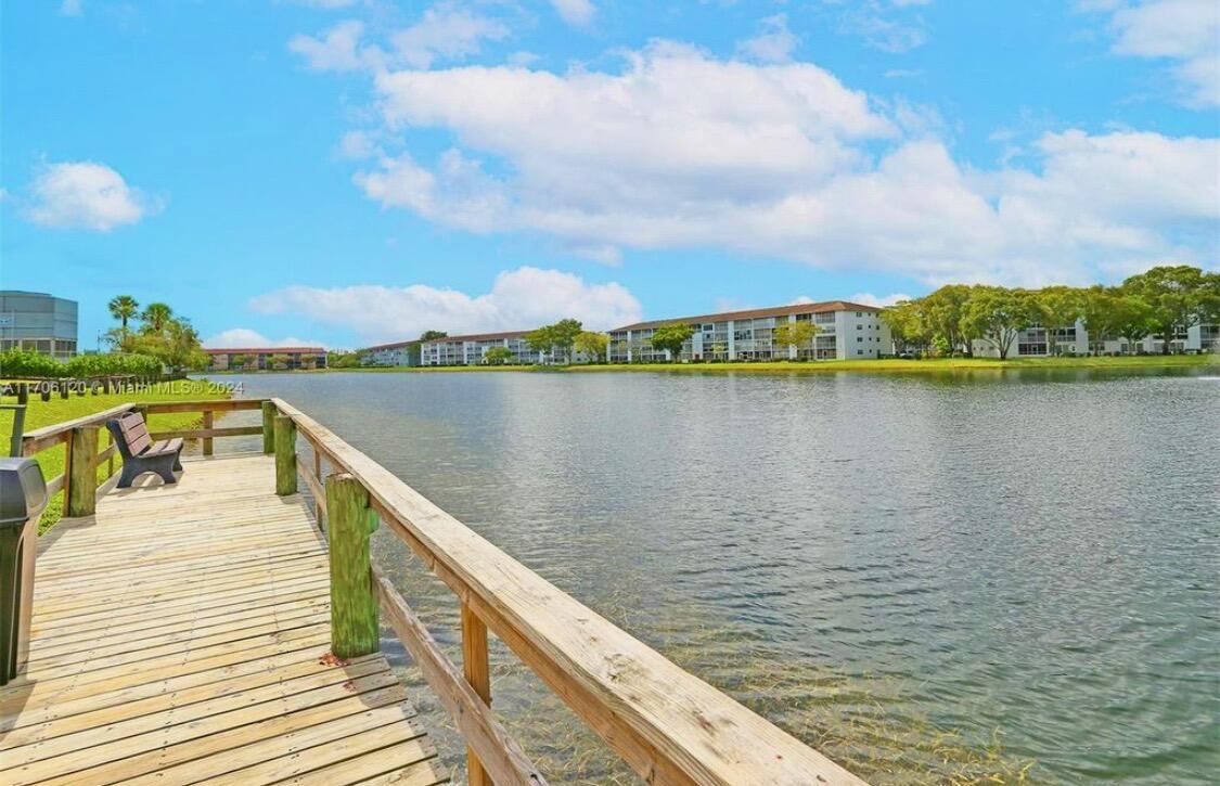 IVANHOE EAST AT CENTURY VILLAGE - Residential