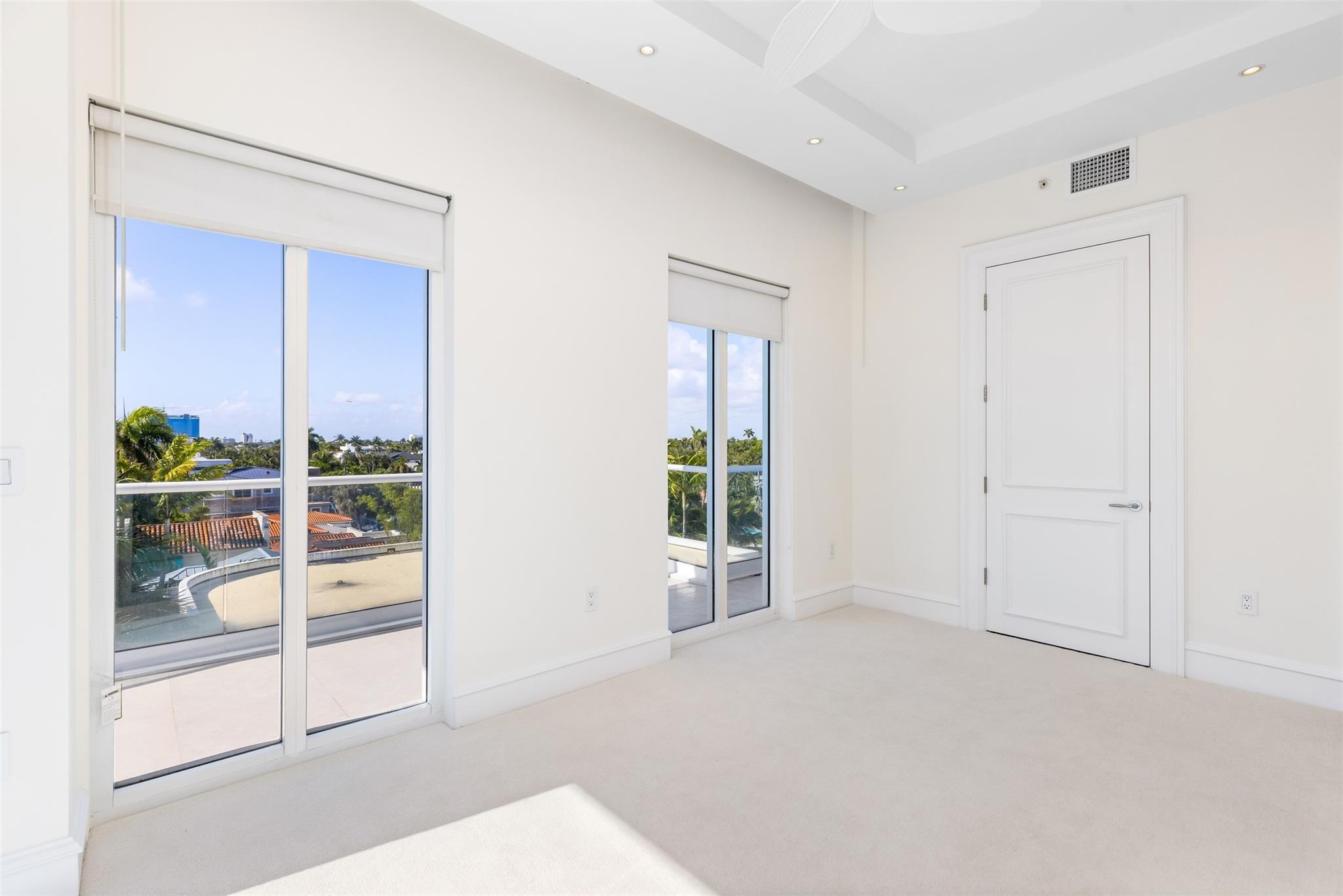 MAISON BLANC OF LAS OLAS - Residential