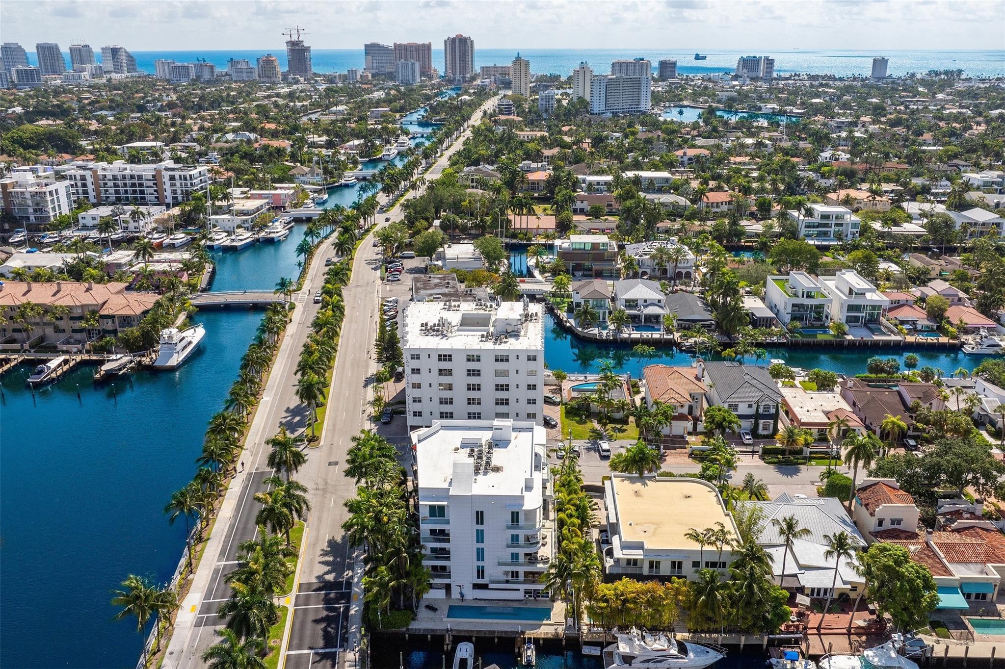 MAISON BLANC OF LAS OLAS - Residential